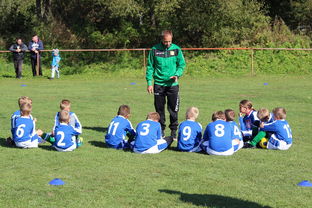 KAIYUNAPP-女篮老将坚持出战为队伍稳定发挥贡献宝贵经验力量，女篮名将