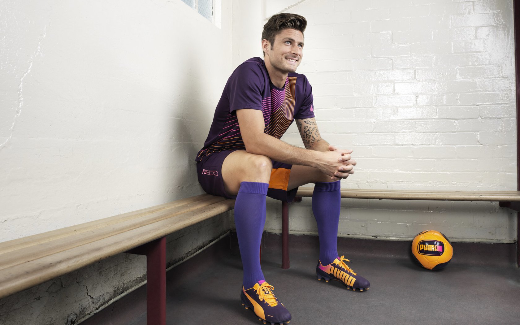 开云·体育官网APP下载-快船新球衣设计曝光融入城市元素，快船球衣变迁史